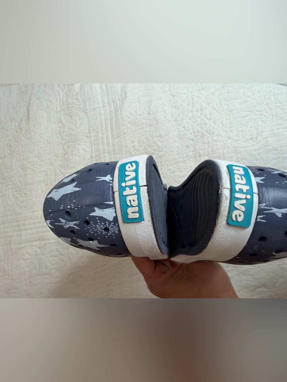 Native Unisex Jefferson Star Print Sneaker Blue Slip-On Kids Sz 1 Water Play - Picture 4 of 8